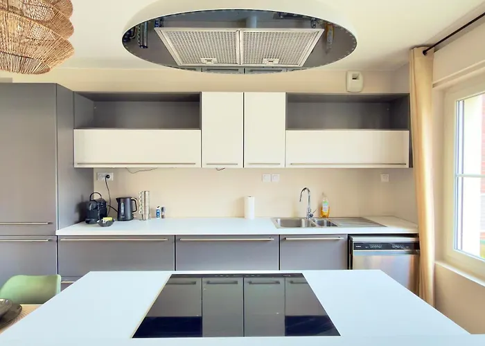 Abyssea - Chic Centre-ville & Netflix Apartman