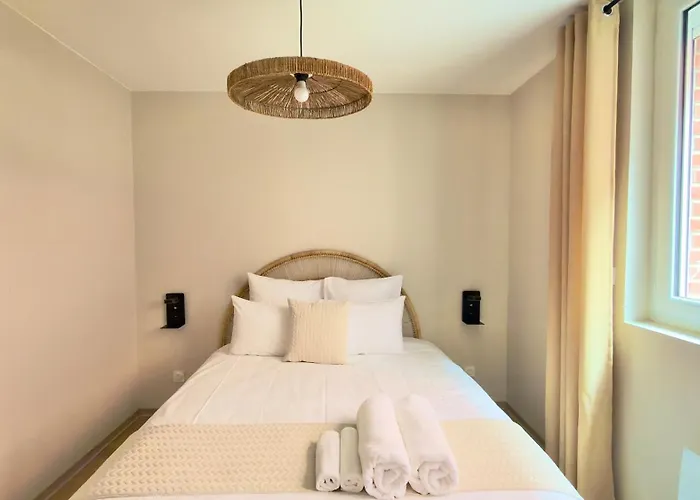 Abyssea - Chic Centre-ville & Netflix Apartment